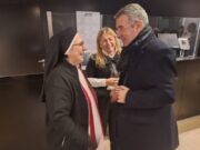 Miquel Noguer participa en la projecció del documental sobre Ucraïna de sor Lucía Caram a Girona