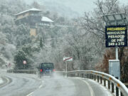 La neu torna a arribar a les valls del Pirineu i deixa emblanquinat el paisatge