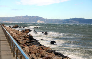 La ventada entra amb força i les ratxes freguen els 170 km/h al nord de l’Alt Empordà