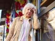 Els especialistes alerten sobre una causa tractable que obliga moltes persones grans a deixar de caminar